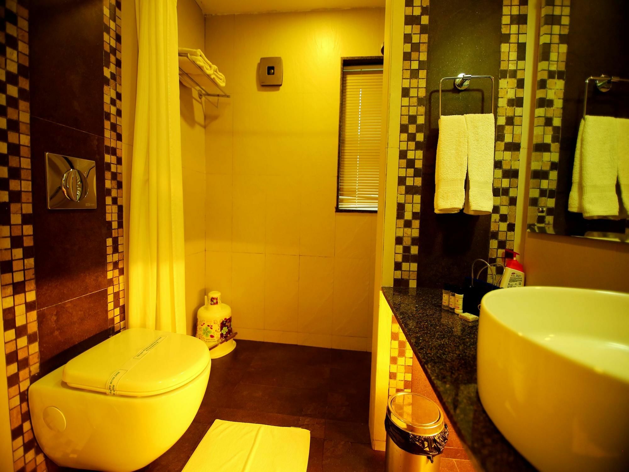 Oyo 8724 Vashisht Hotel Vashist Ngoại thất bức ảnh
